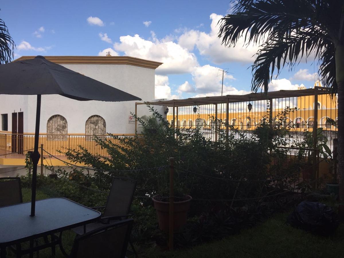 San Miguel Arcangel 3* Izamal